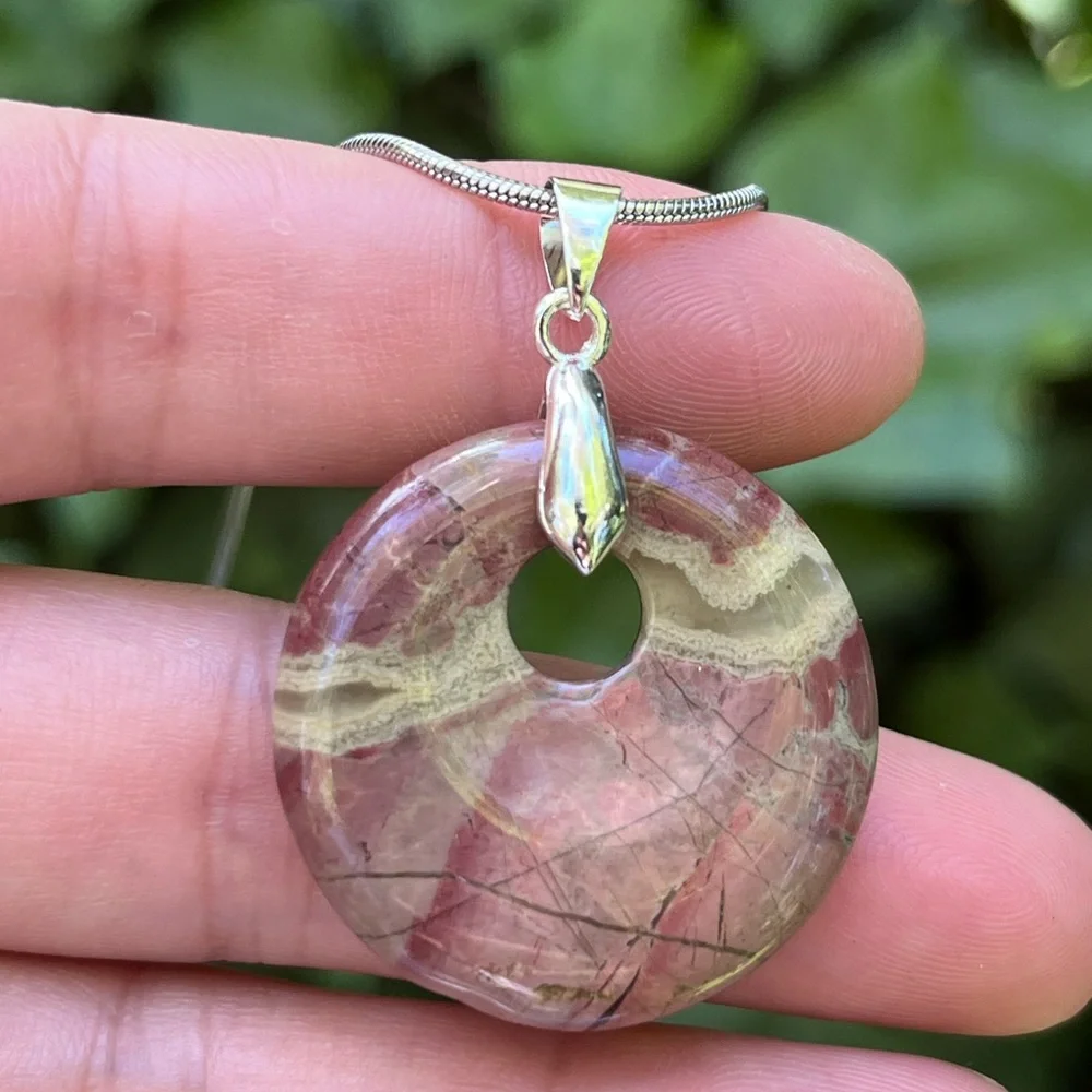 925 silver‎ plated donut shape rhodonite pendant